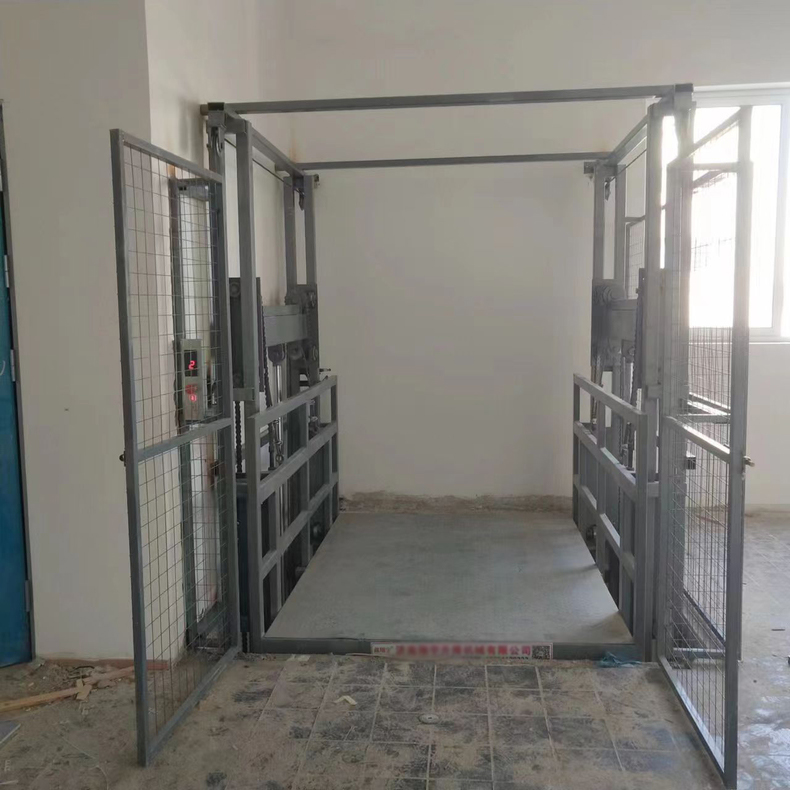 導軌式升降機